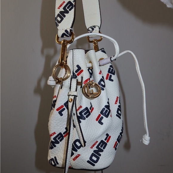 Fendi White and Black Logo Bucket Bag - Picture 4 of 9